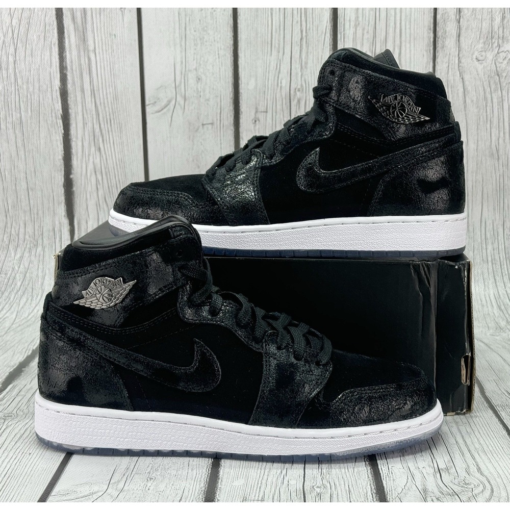 Nike Air Jordan Retro 1 High GG Heiress Size 4Y 832596‑001